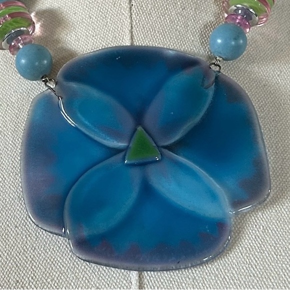 Glass Pendant Statement necklace - Picture 3 of 5